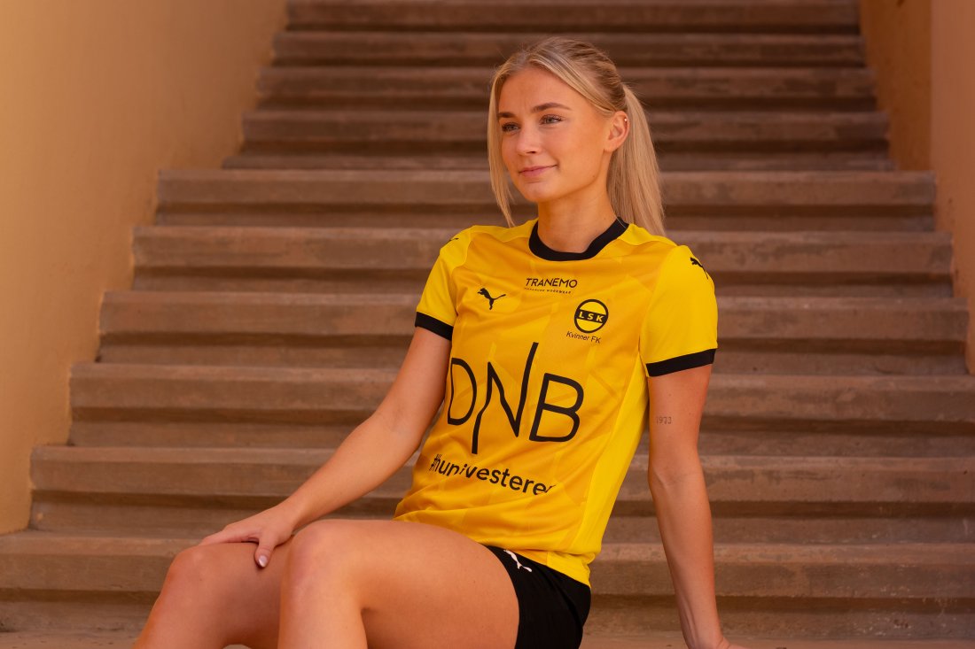 LSK Kvinner-Drakt-9.jpg