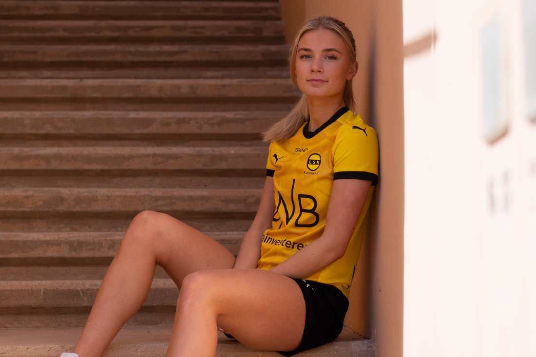 LSK Kvinner-Drakt-19.jpg